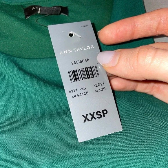 (NWT) ANN TAYLOR - forest green dress, knee length 👗 - Picture 4 of 8